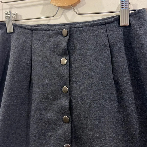 NWT Wet Seal Skirt - Size Small - Picture 2 of 4